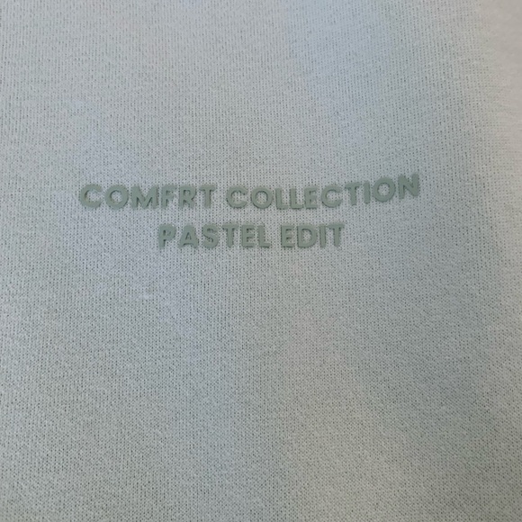 Comfrt Pastel Mint Green Hoodie Size Small - Picture 4 of 8